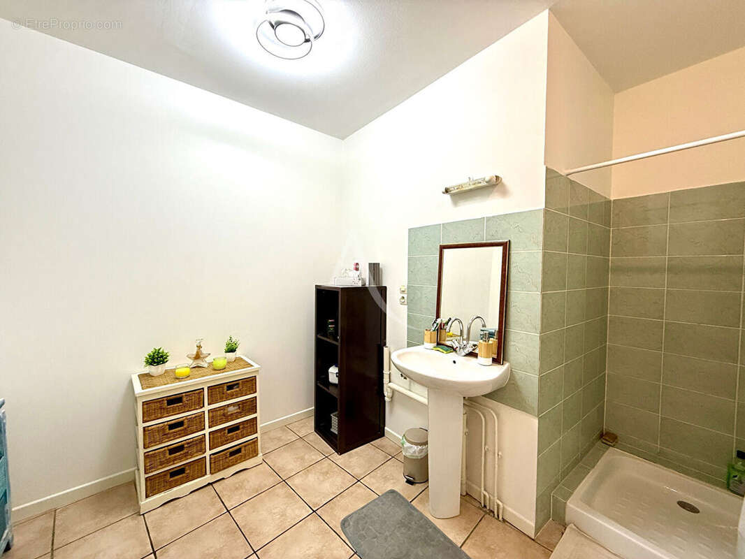 Appartement à MEZE