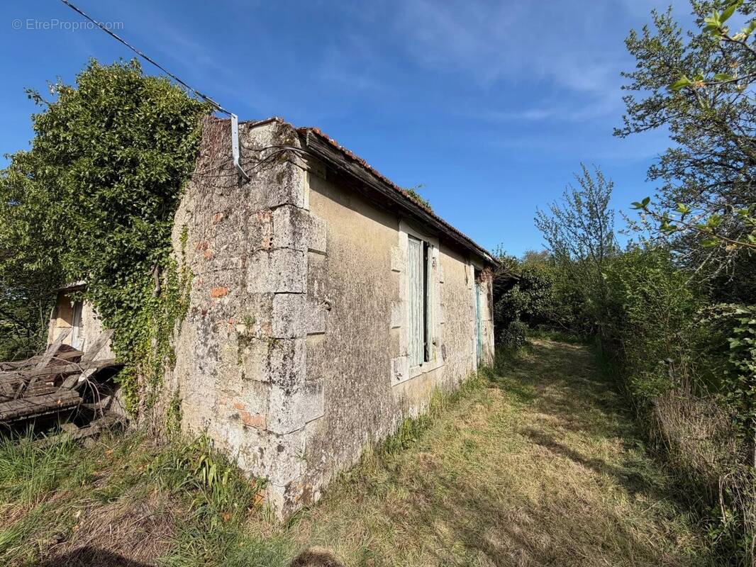Maison à ANGLADE