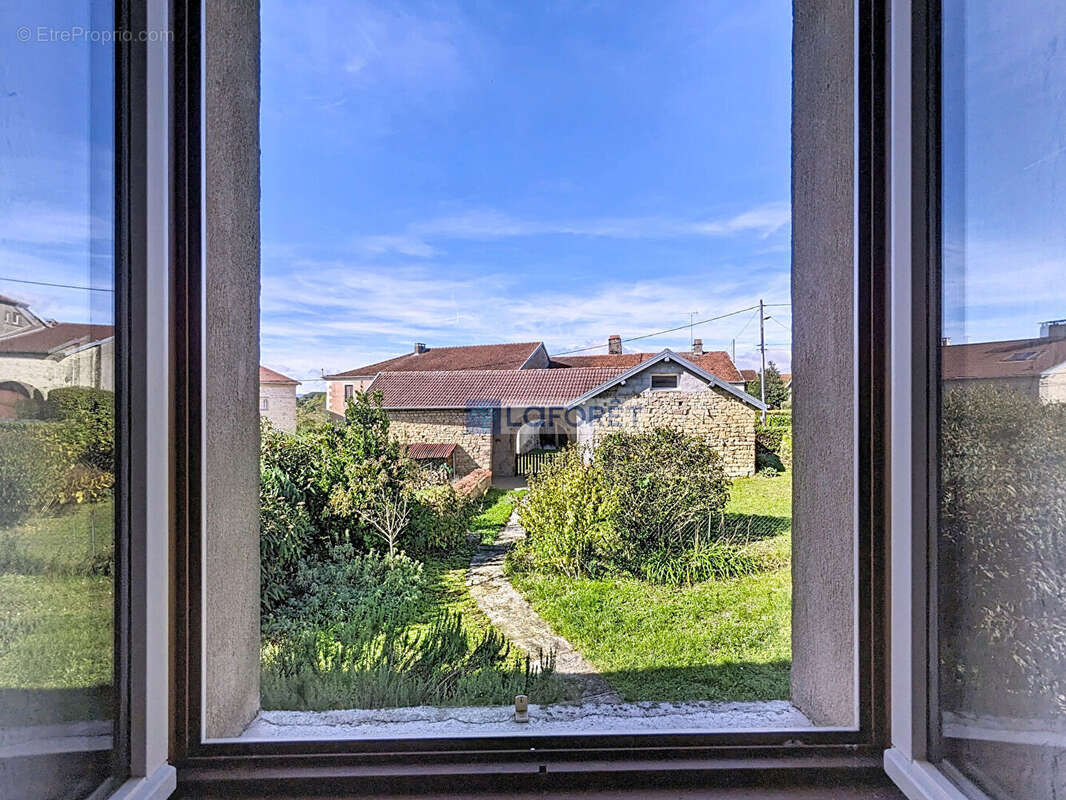 Maison à FRESNES-SUR-APANCE