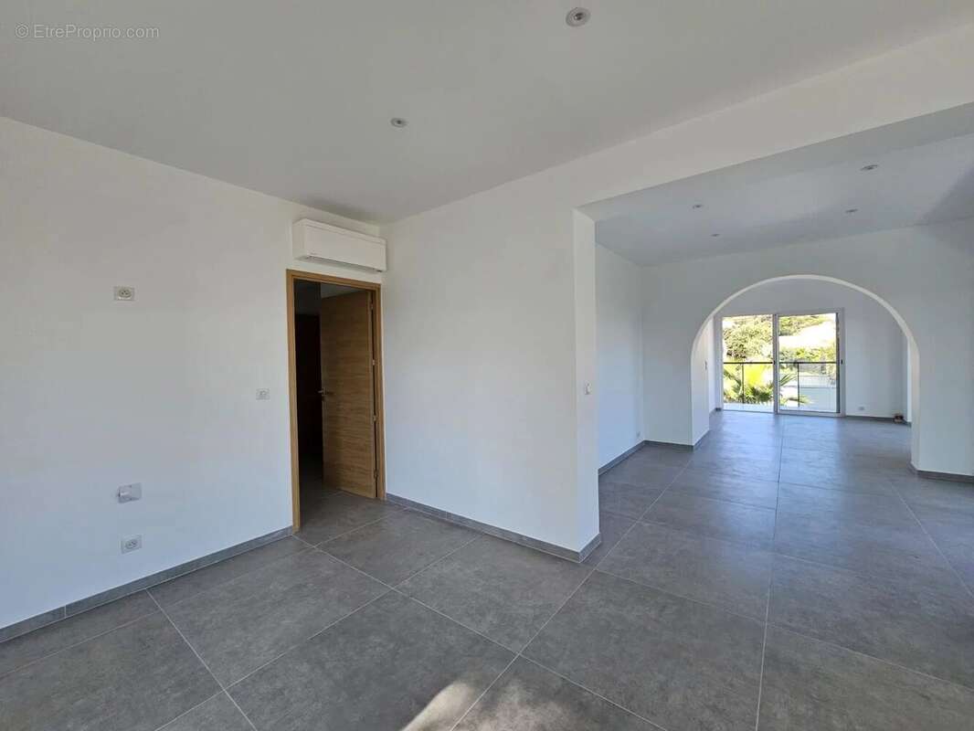 Appartement à SAINT-RAPHAEL