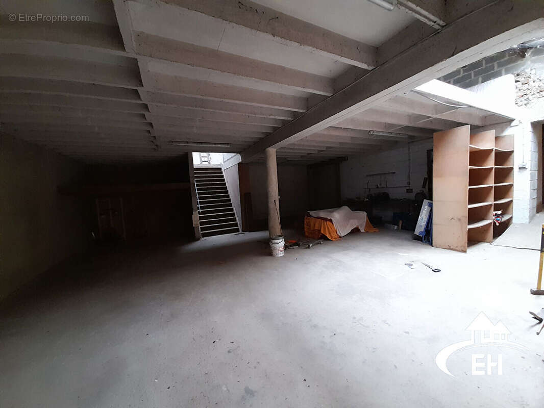 Ensemble immobilier - maison et batiment - photo 10