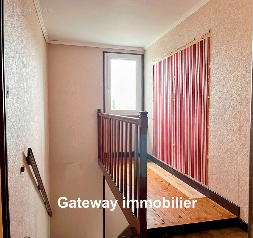 Maison , 5 chambres, sur terrain de 622m2 Le Cendre (63670) - photo 5