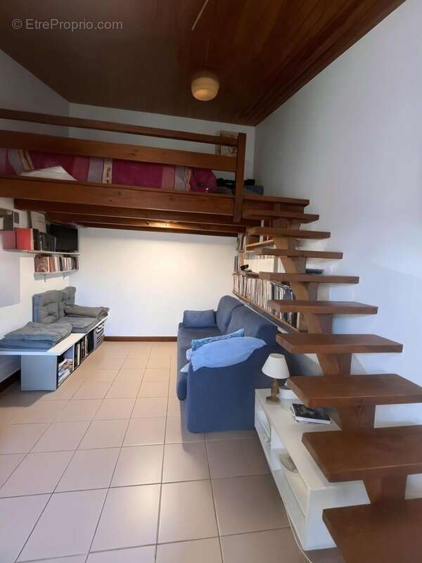 Maison à SAINT-JEAN-D'ANGELY