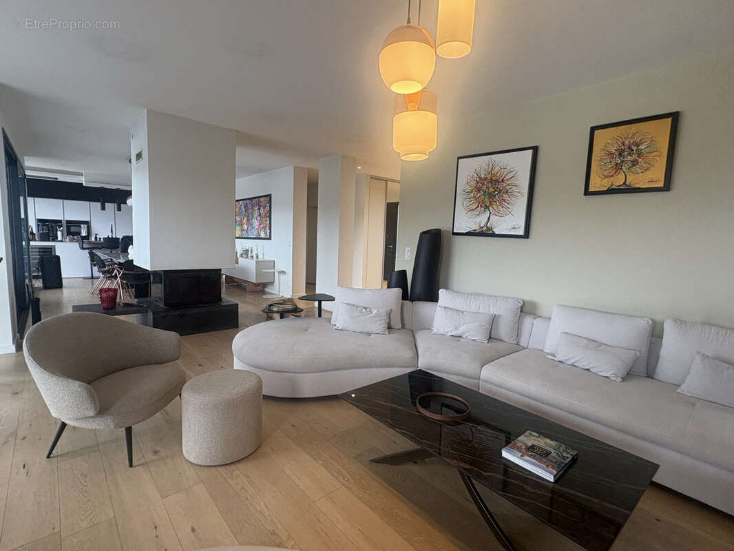 Maison à LA CHAPELLE-SAINT-LUC