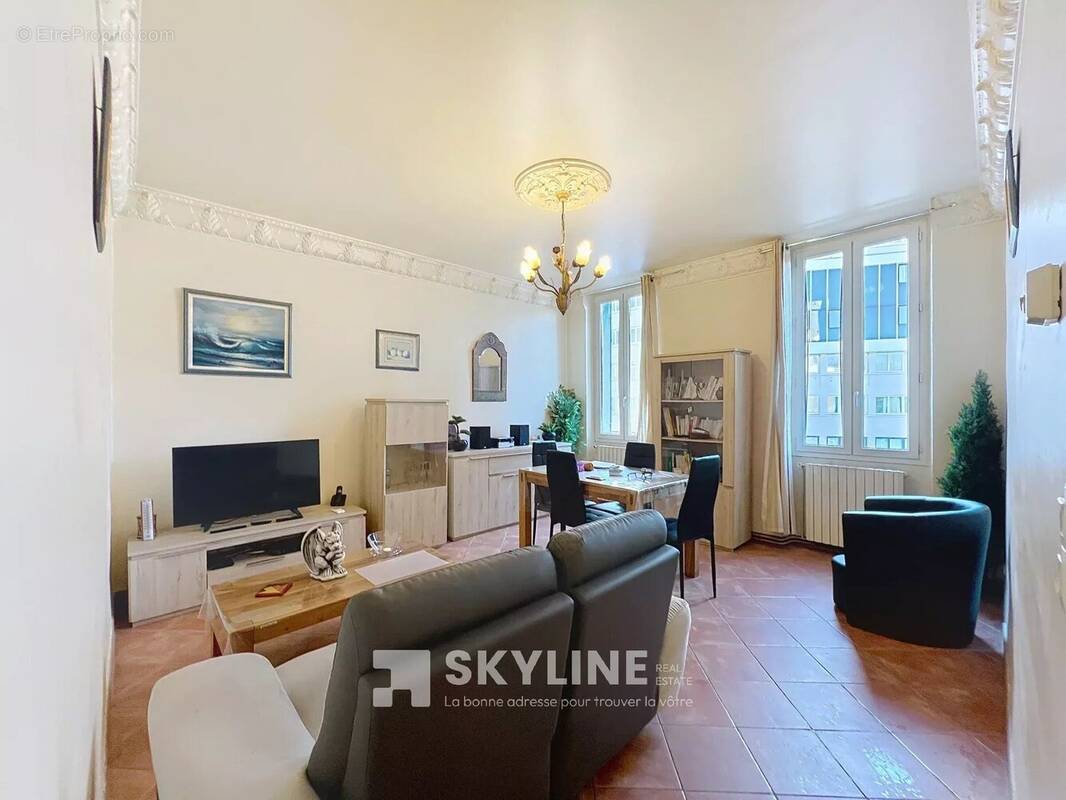 Appartement à MARSEILLE-3E