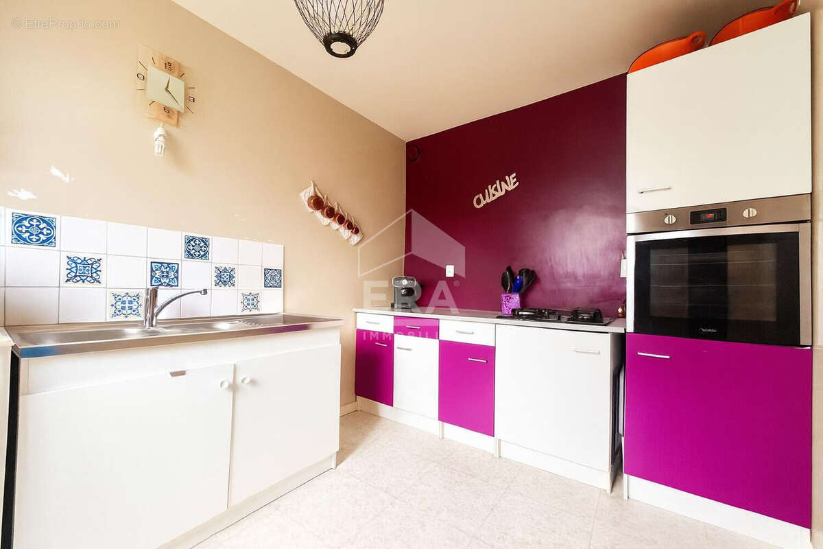 Maison à SAINT-PIERRE-LES-NEMOURS