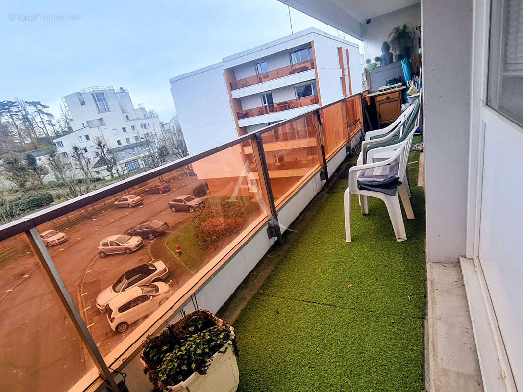 Appartement à SAINT-JEAN-DE-BRAYE