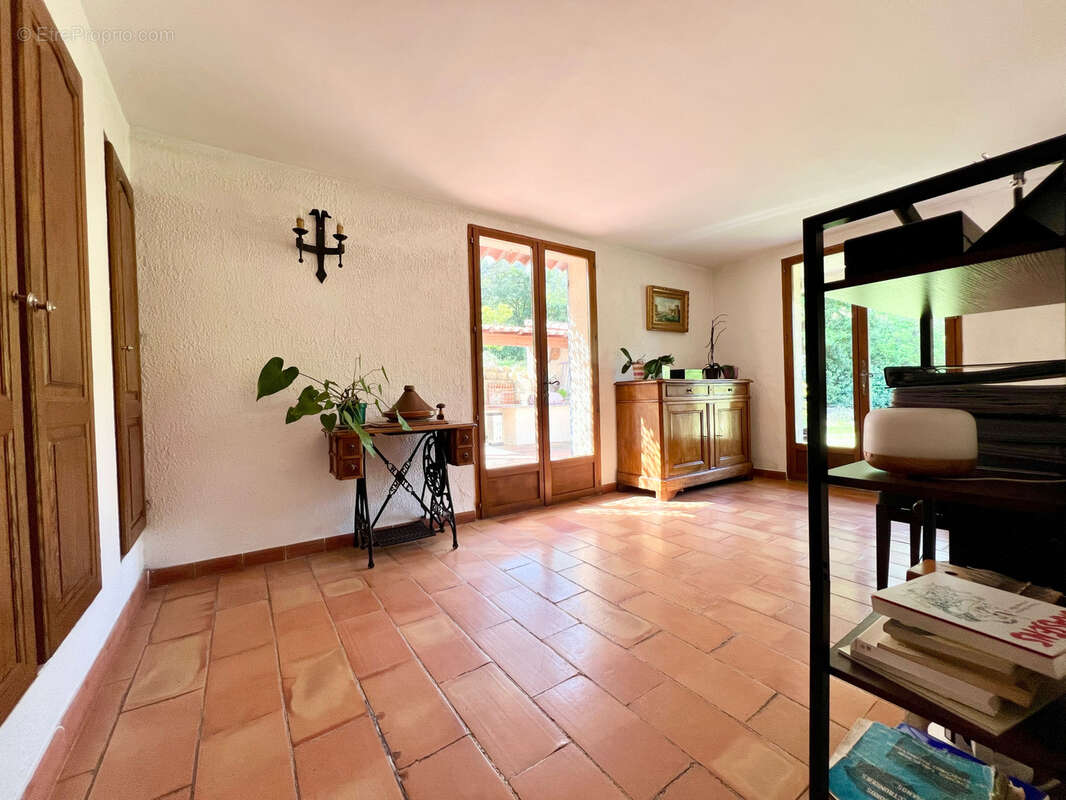 Maison à ROQUEVAIRE