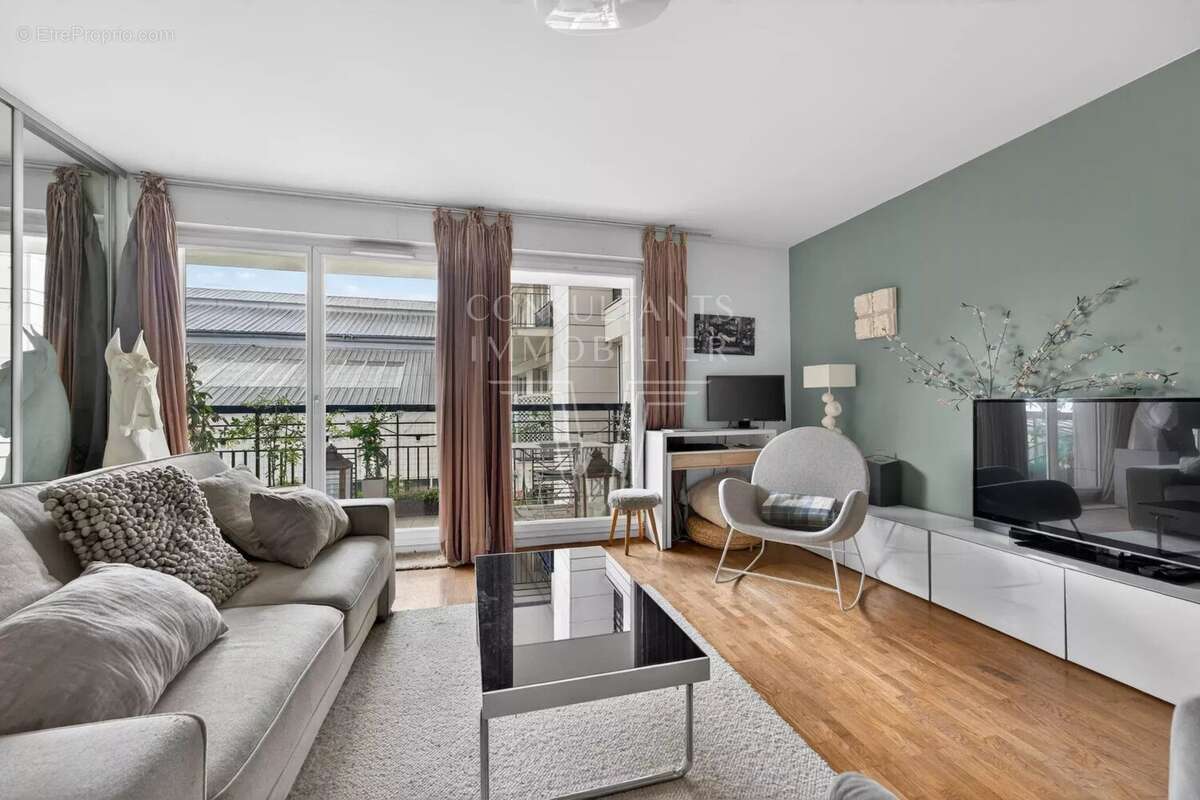 Appartement à LEVALLOIS-PERRET