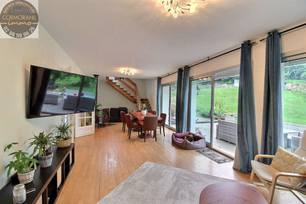 Maison à PLONEOUR-LANVERN