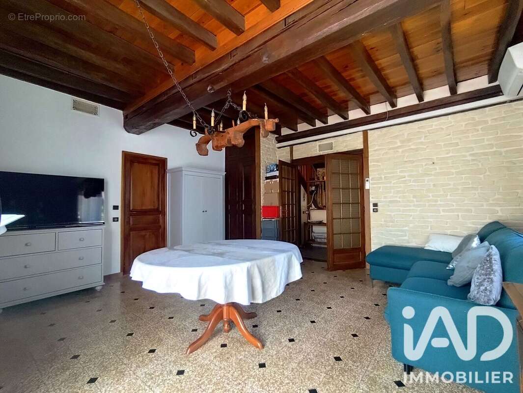 Maison 228 m² à Semoine  - photo 6