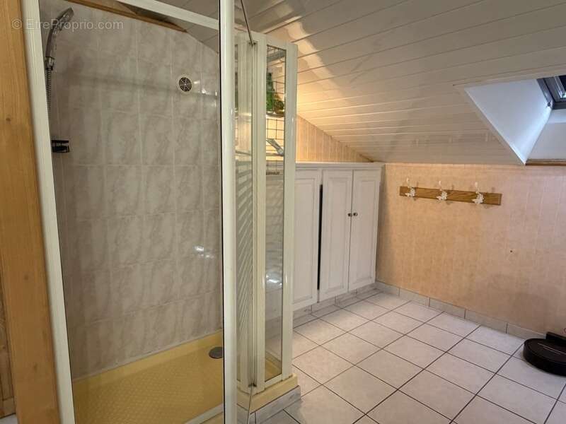 Pavillon individuel sur sous-sol semi-enterré - photo 10