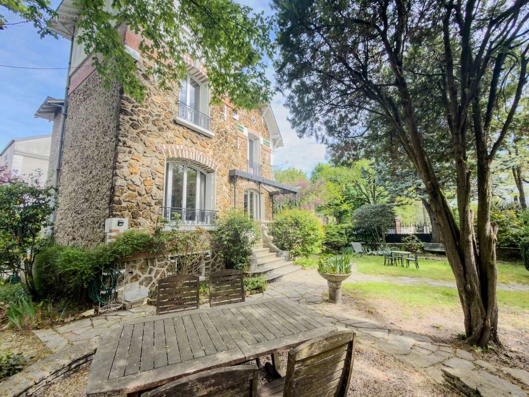 Maison à LE RAINCY