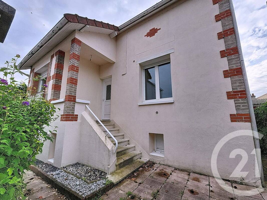 Maison à SAINTE-SAVINE