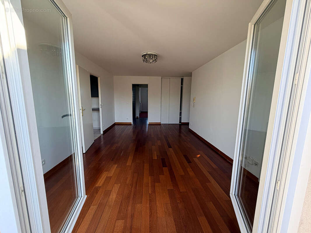 Appartement à ERAGNY