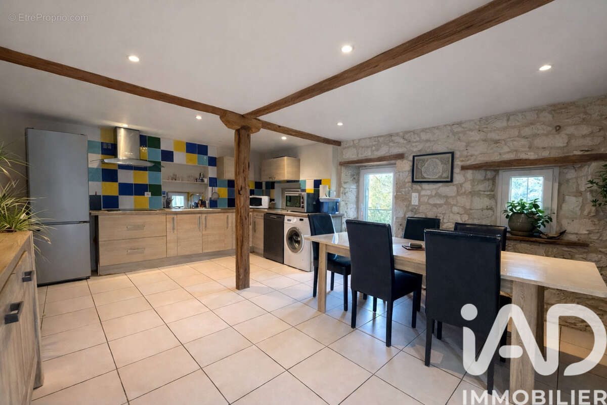 Maison 80 m² à Sigoules  - photo 2
