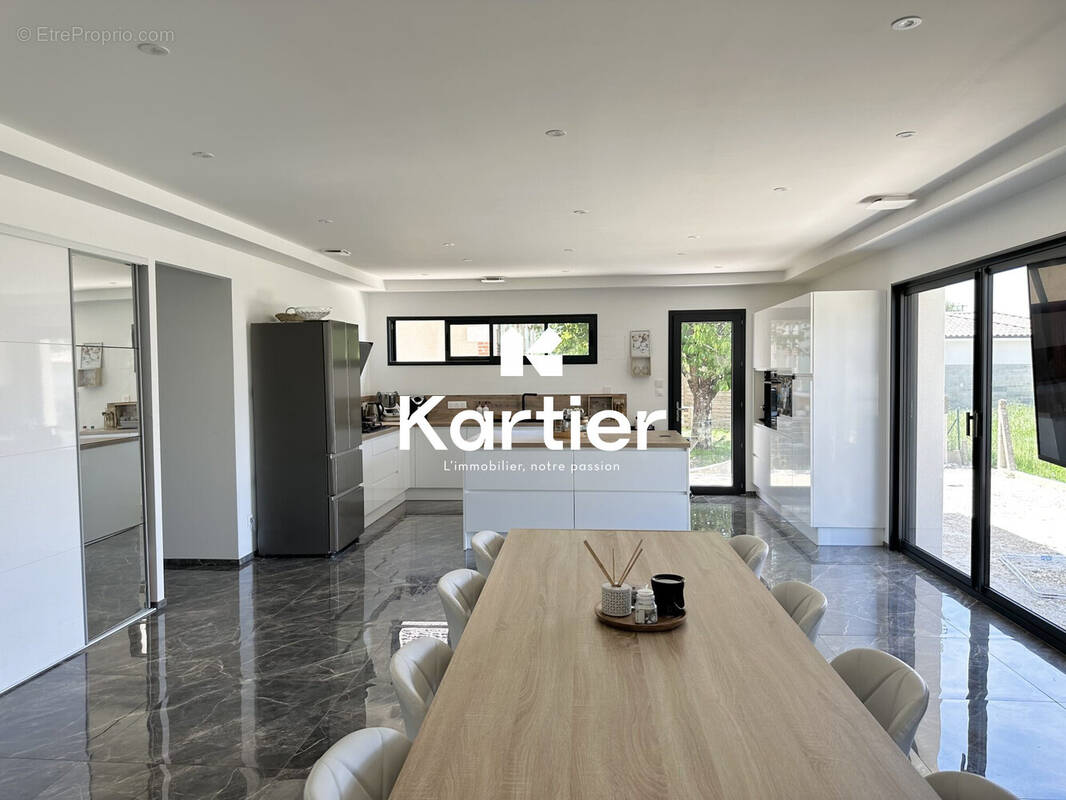 Maison à SAINT-SEURIN-SUR-L&#039;ISLE