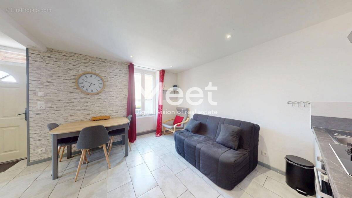 Appartement à MONETEAU