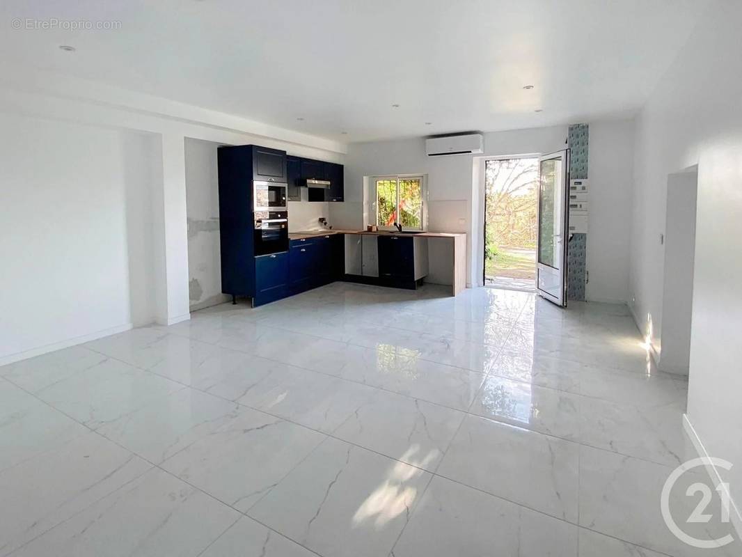 Appartement à VALBONNE