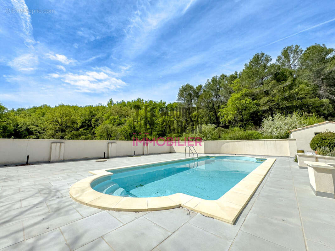 Maison à MALEMORT-DU-COMTAT