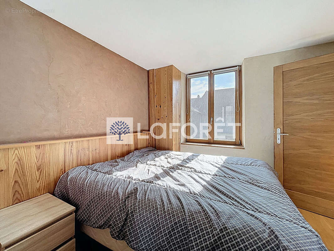 Maison à SAINT-CLAIR-DE-LA-TOUR