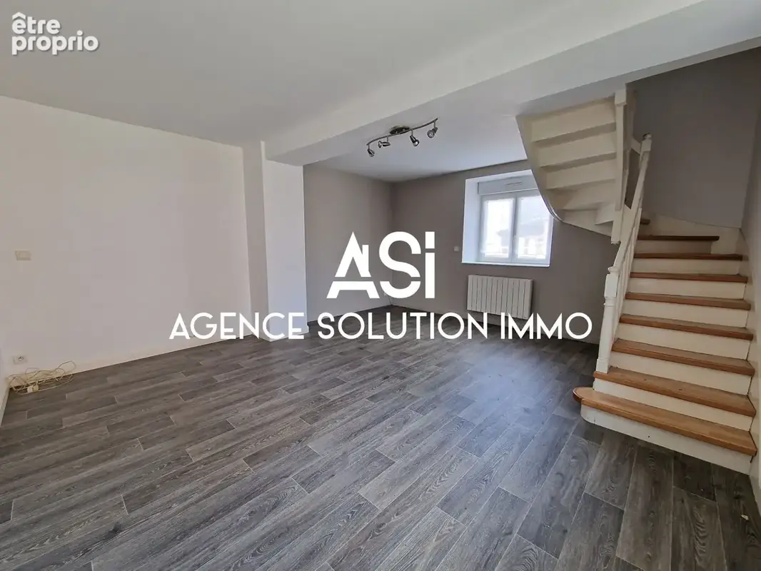 Maison en pierre 5 pièce(s)  de 95m² au sol avec une grande cour de 66 m² - photo 3