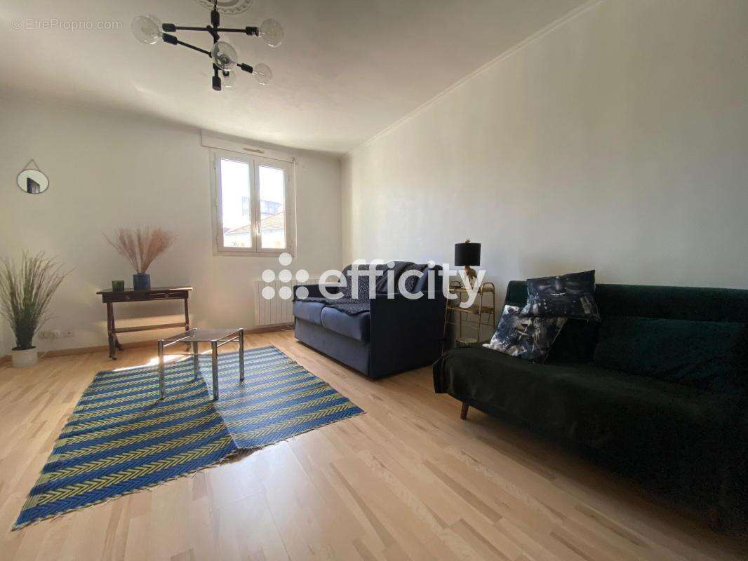 Appartement à CHOISY-LE-ROI