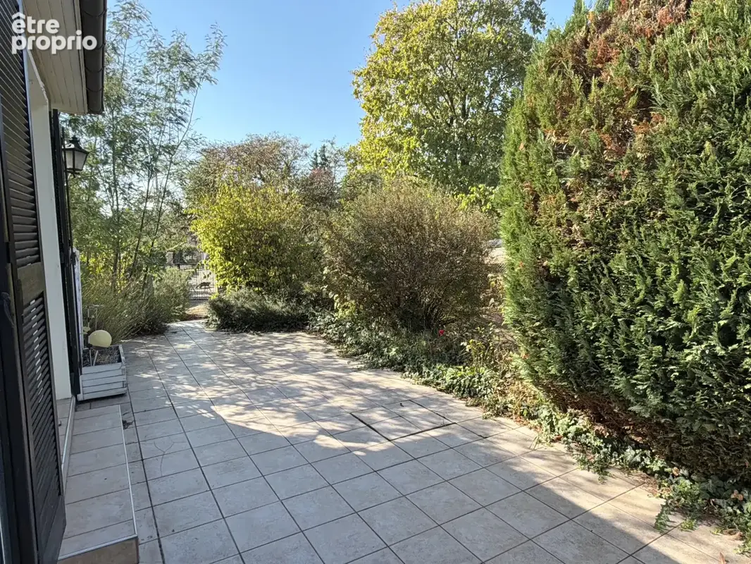 Belle maison avec 3 chambres sur terrain de 950 m2 au calme + sous-sol de 95 m2 - photo 13