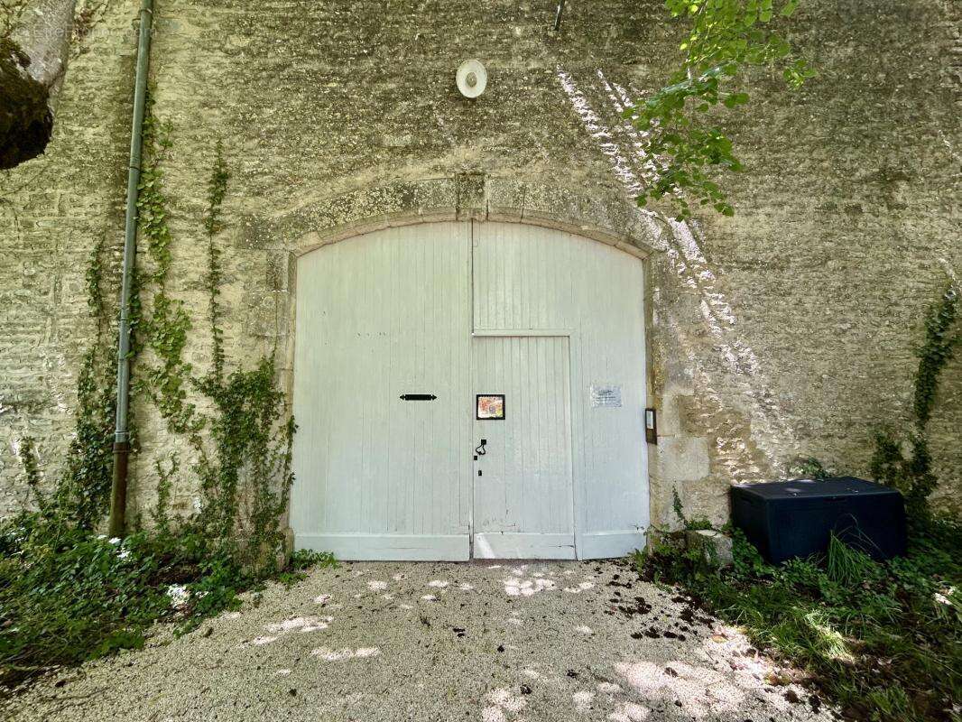 Maison à AIGRE