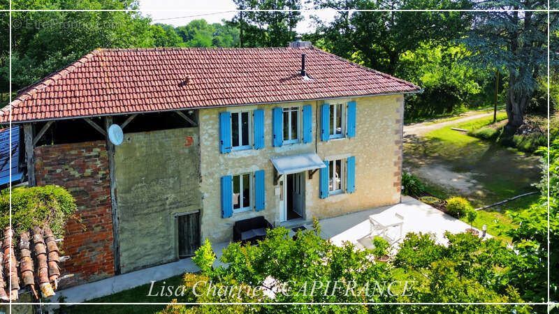 Maison à COURRENSAN