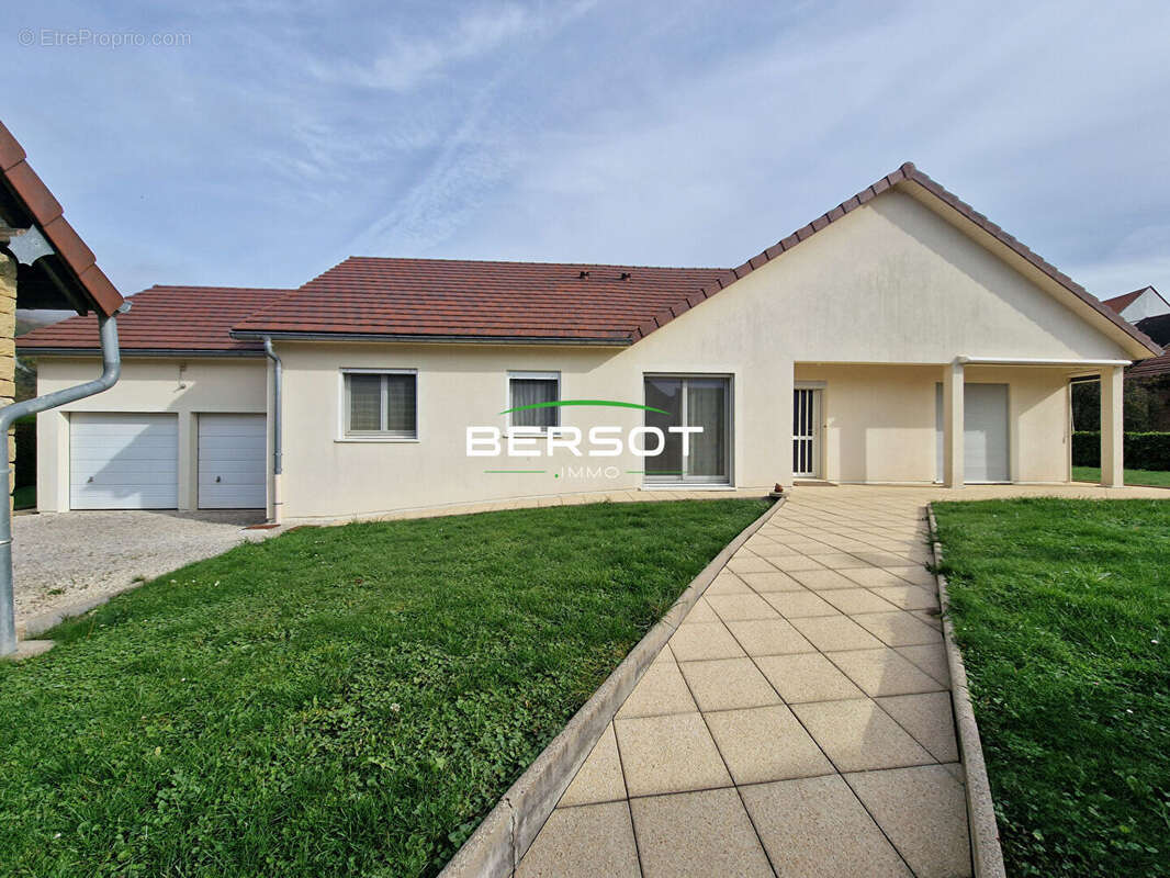 Maison à BRANNE