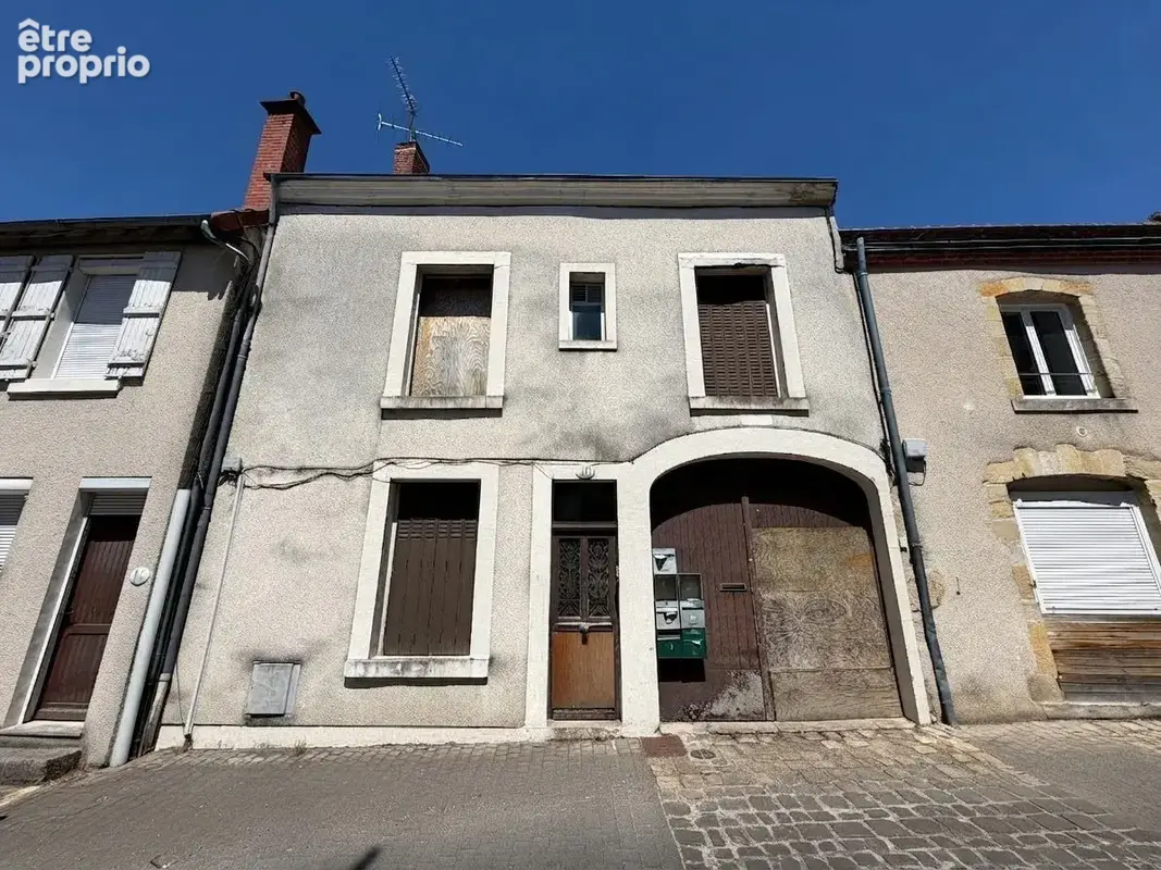 Appartement 300 m² à Vierzon  - photo 6