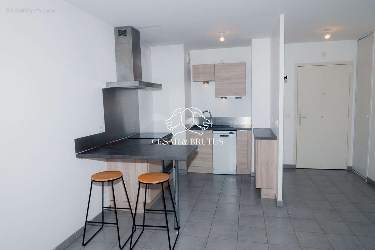 Appartement 44 m² à Bron  - photo 5
