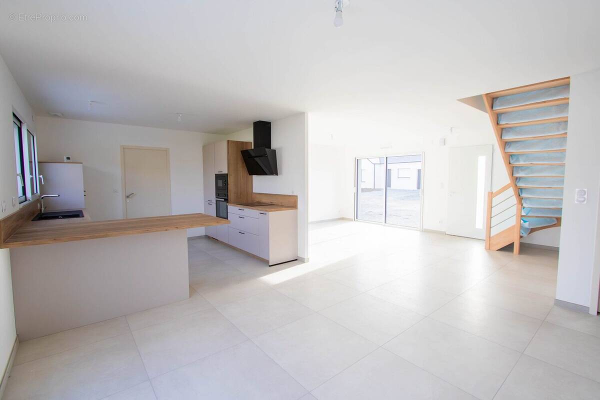 Maison à CHAMP-SUR-LAYON