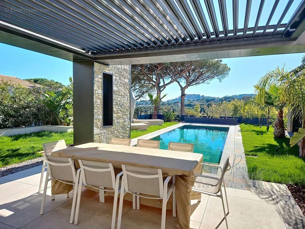 Villa contemporaine neuve avec piscine miroir - vue mer - photo 2