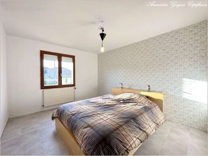 Chuisnes (28190) Maison 145 m², 5 chambres, 2 salles d'eau, terrain 1099 m² - photo 6