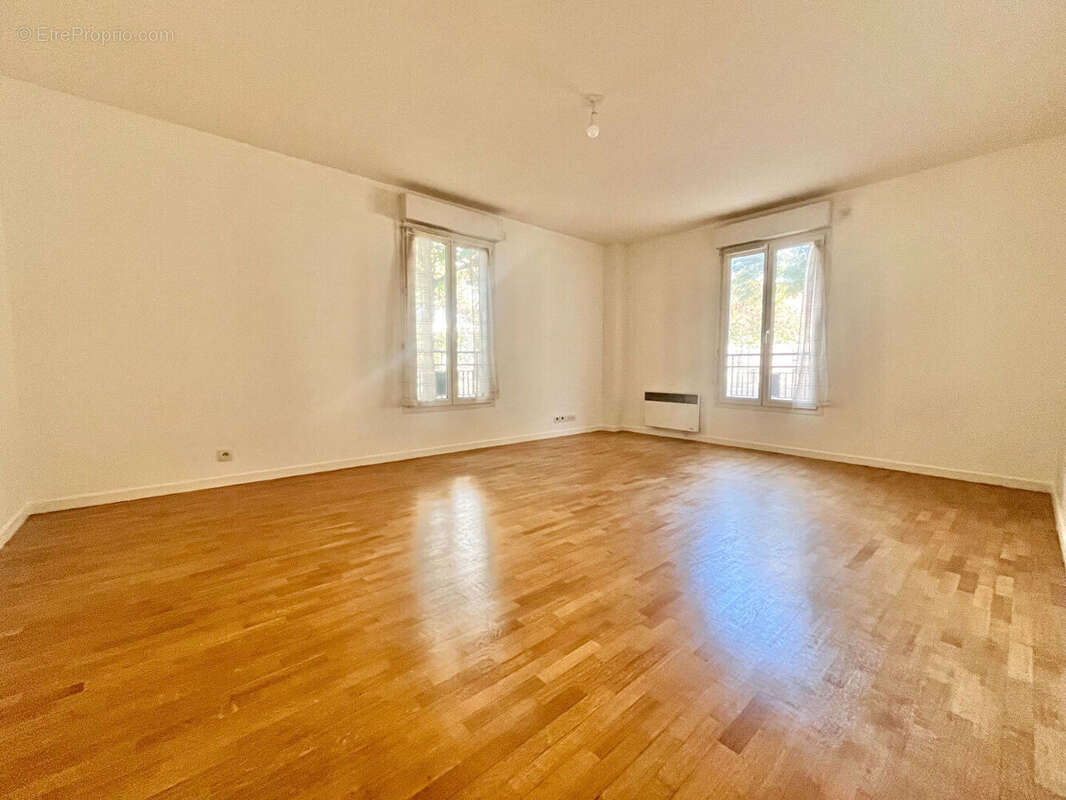 Appartement à HOUILLES