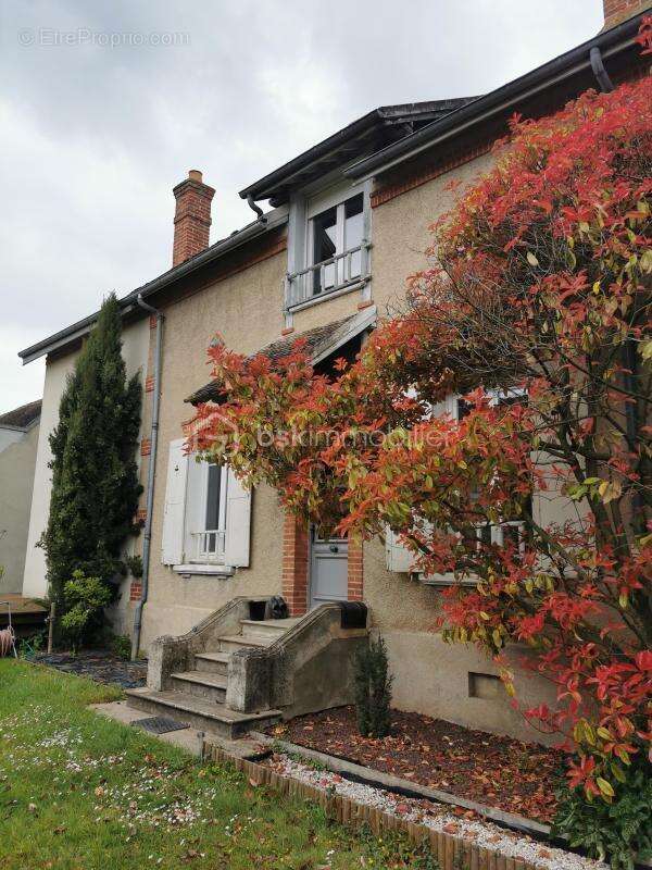 Maison à PONT-SUR-YONNE