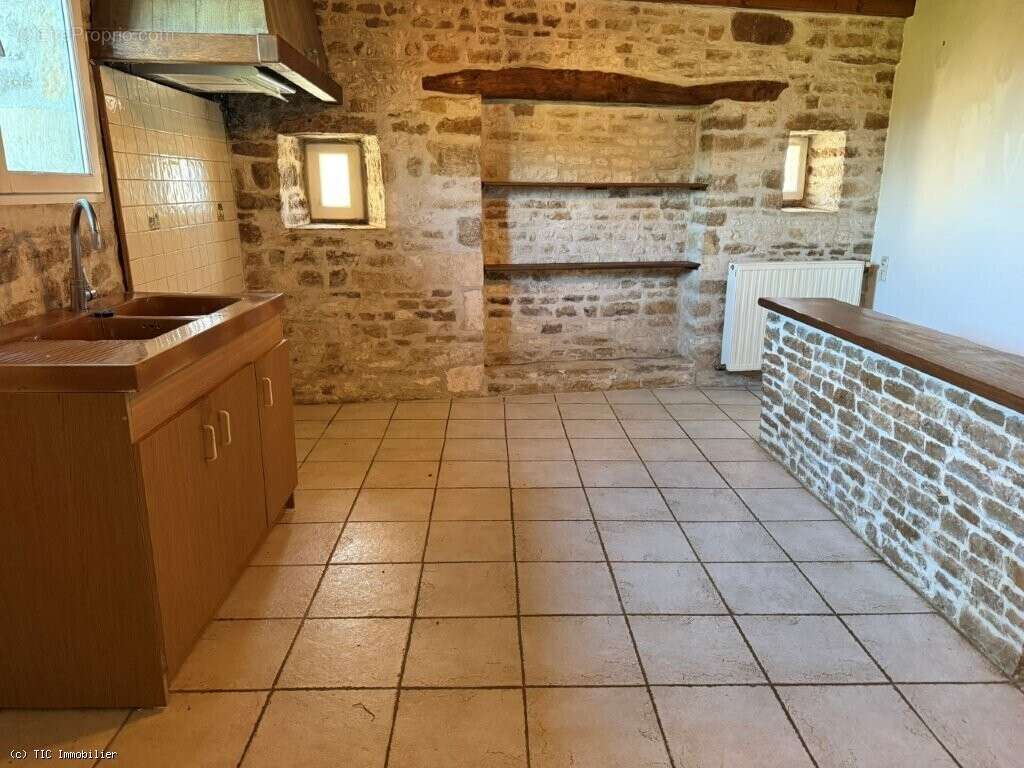Maison à VILLEFAGNAN