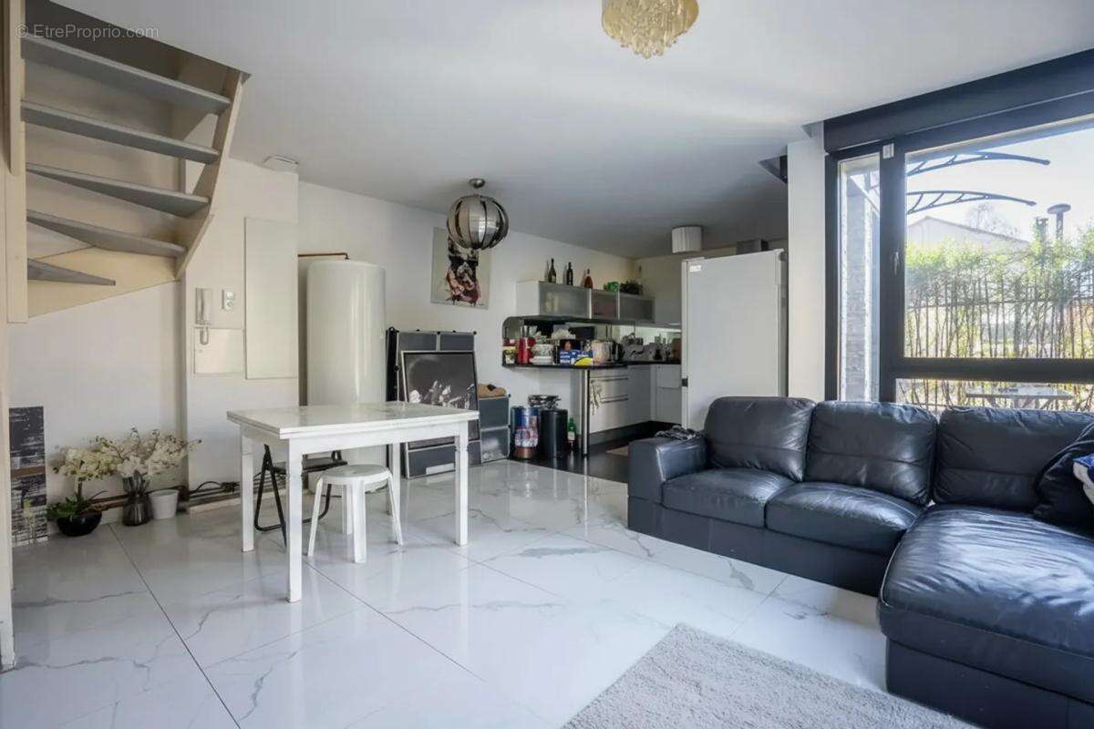 Appartement à ROMAINVILLE