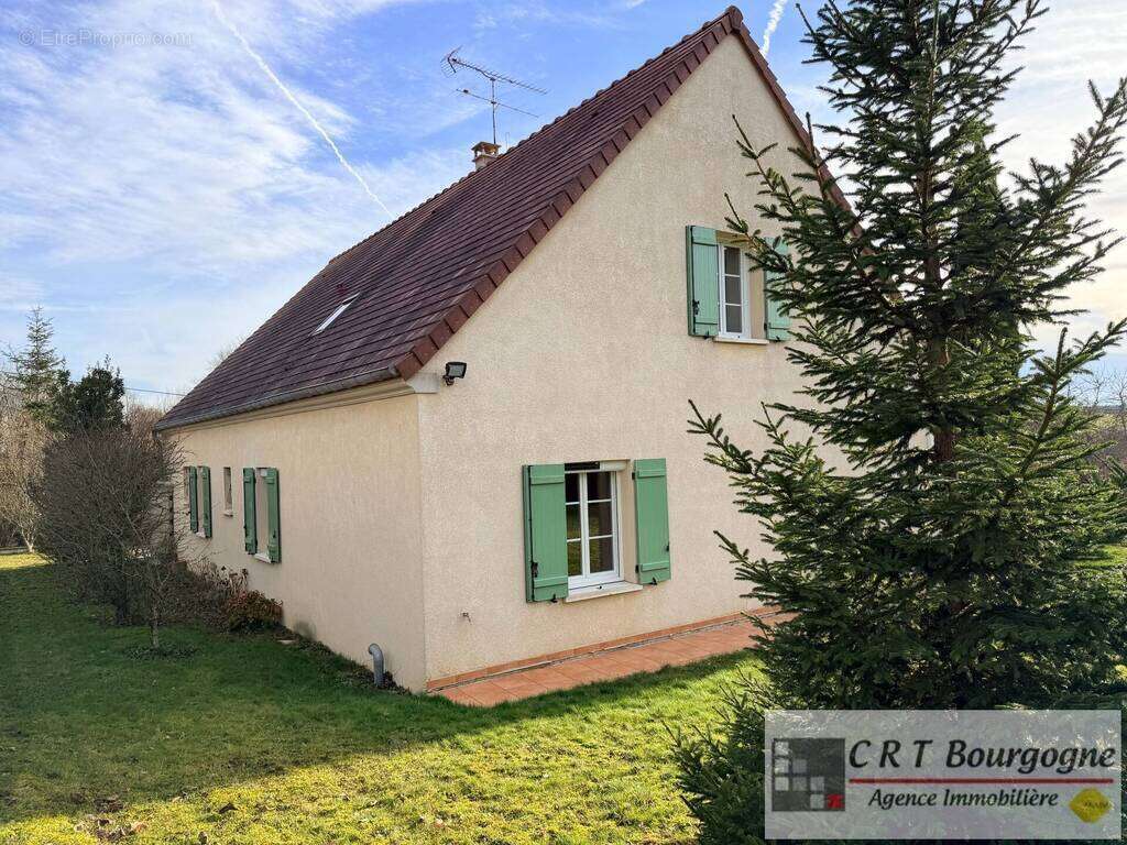 Maison à VILLIERS-SAINT-BENOIT