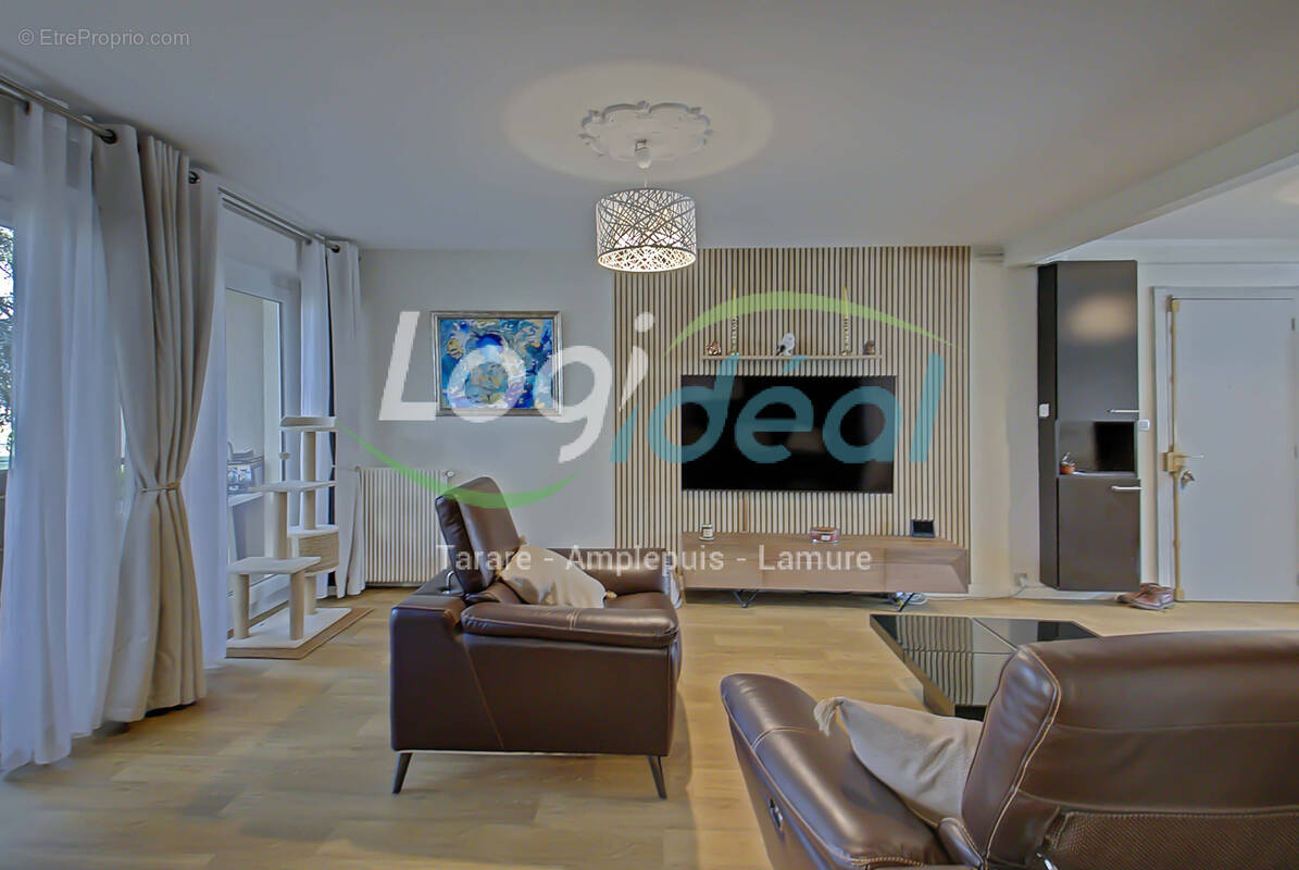 Appartement à MEYZIEU