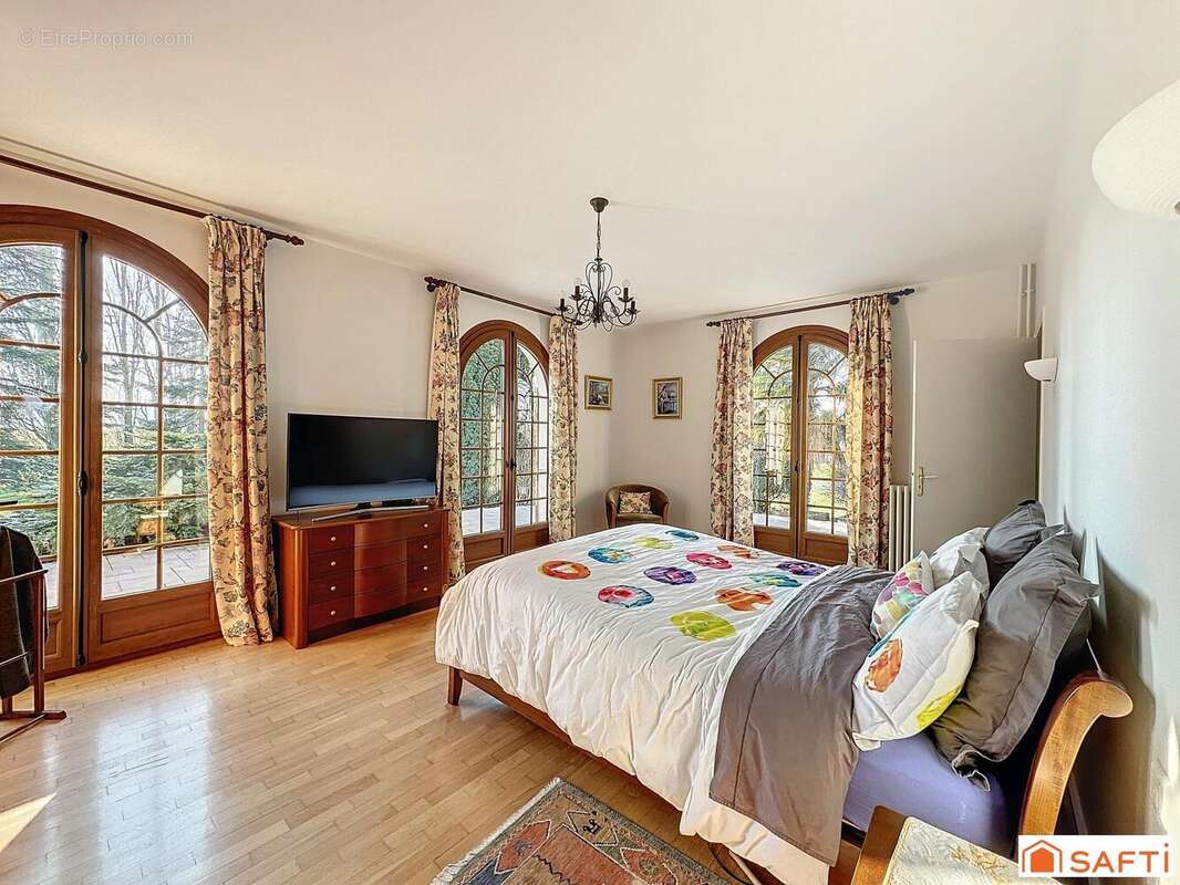 Photo 8 - Maison à VILLENEUVE-SUR-YONNE