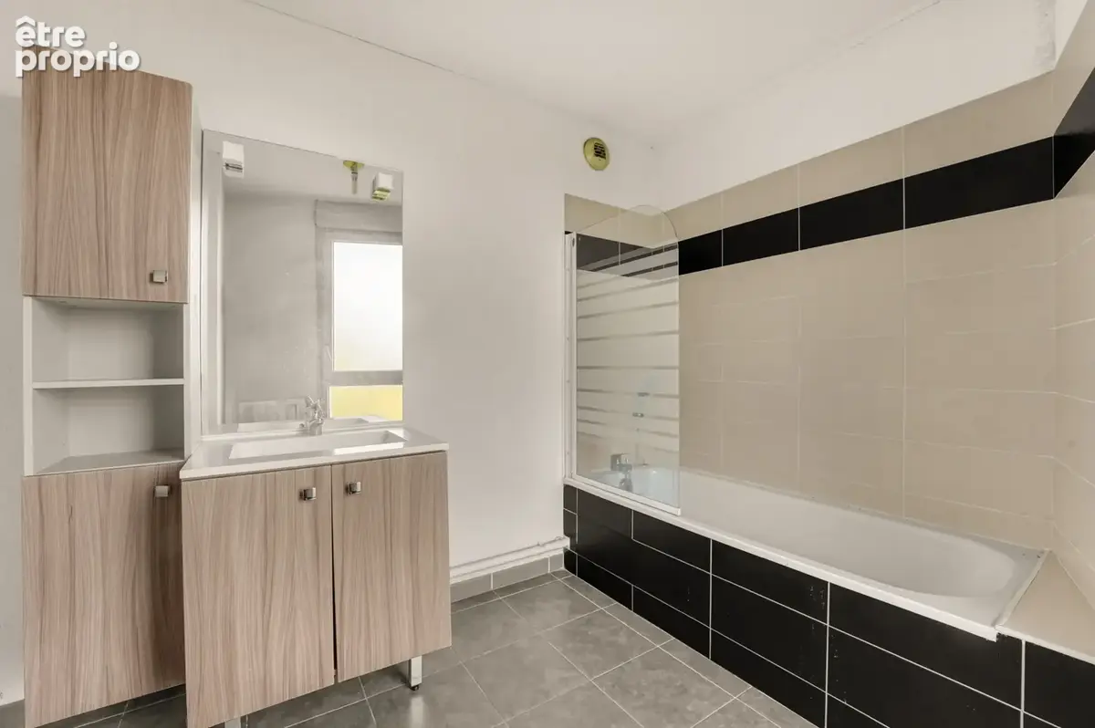En exclusivité ! Dernier étage ! Appartement T2 de 47 m2 au 2ᵉ et dernier étage   Secteur Lalande. - photo 11