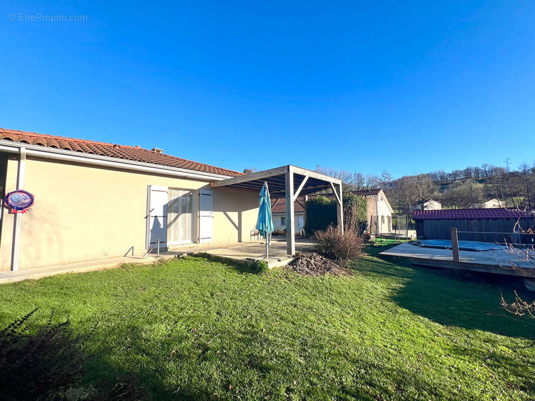 Maison à GIOU-DE-MAMOU