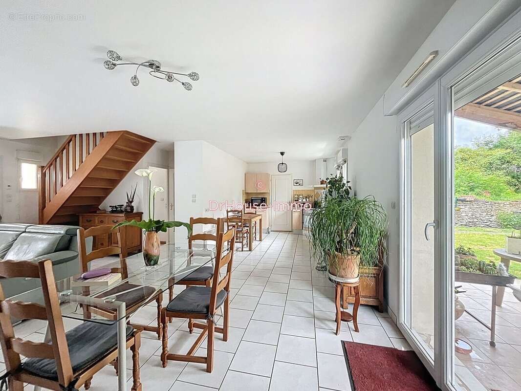 Maison à SAVIGNE-SUR-LATHAN