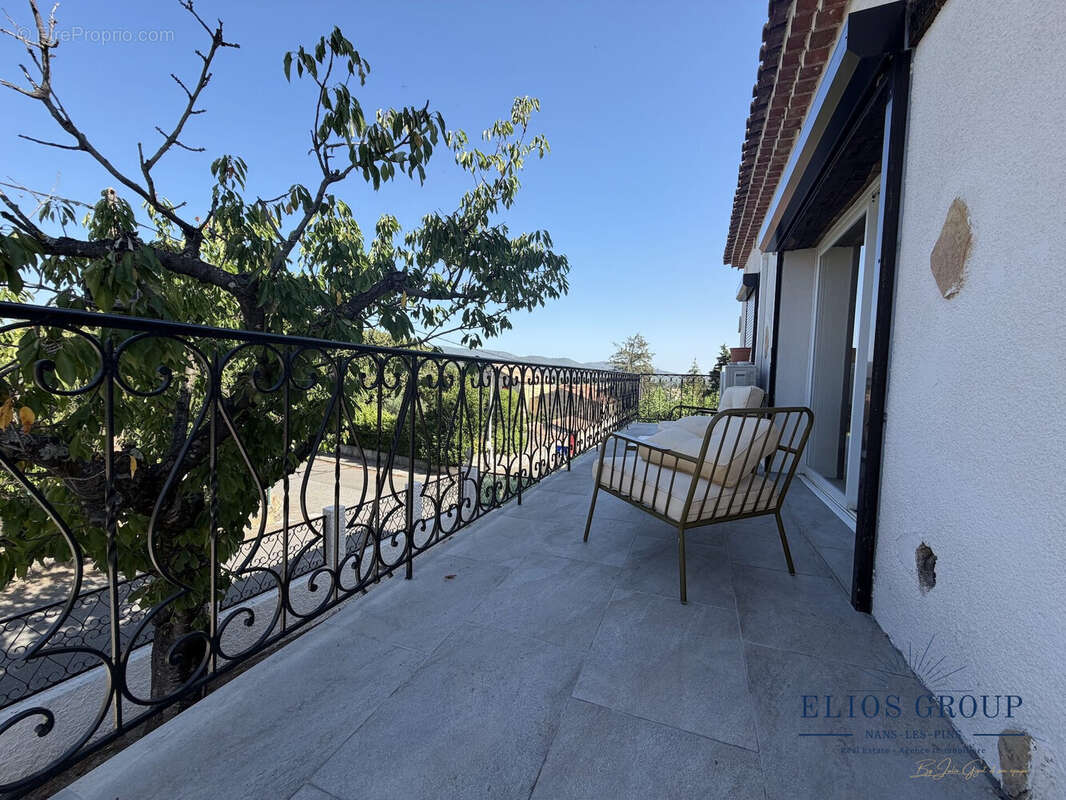 Maison 147 m² à Rougiers  - photo 7
