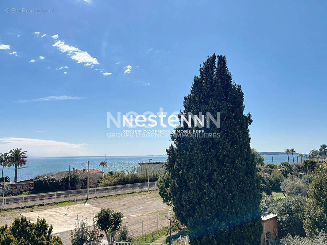Appartement à VALLAURIS