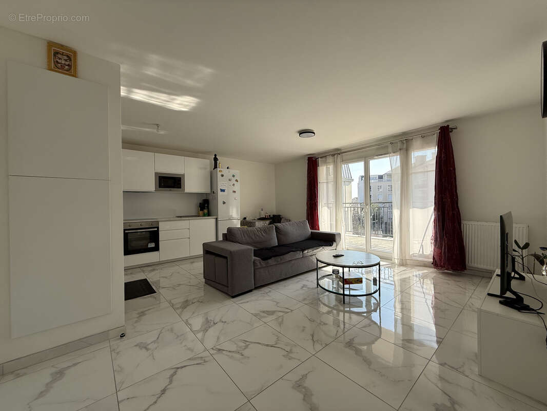 Appartement à LE BLANC-MESNIL