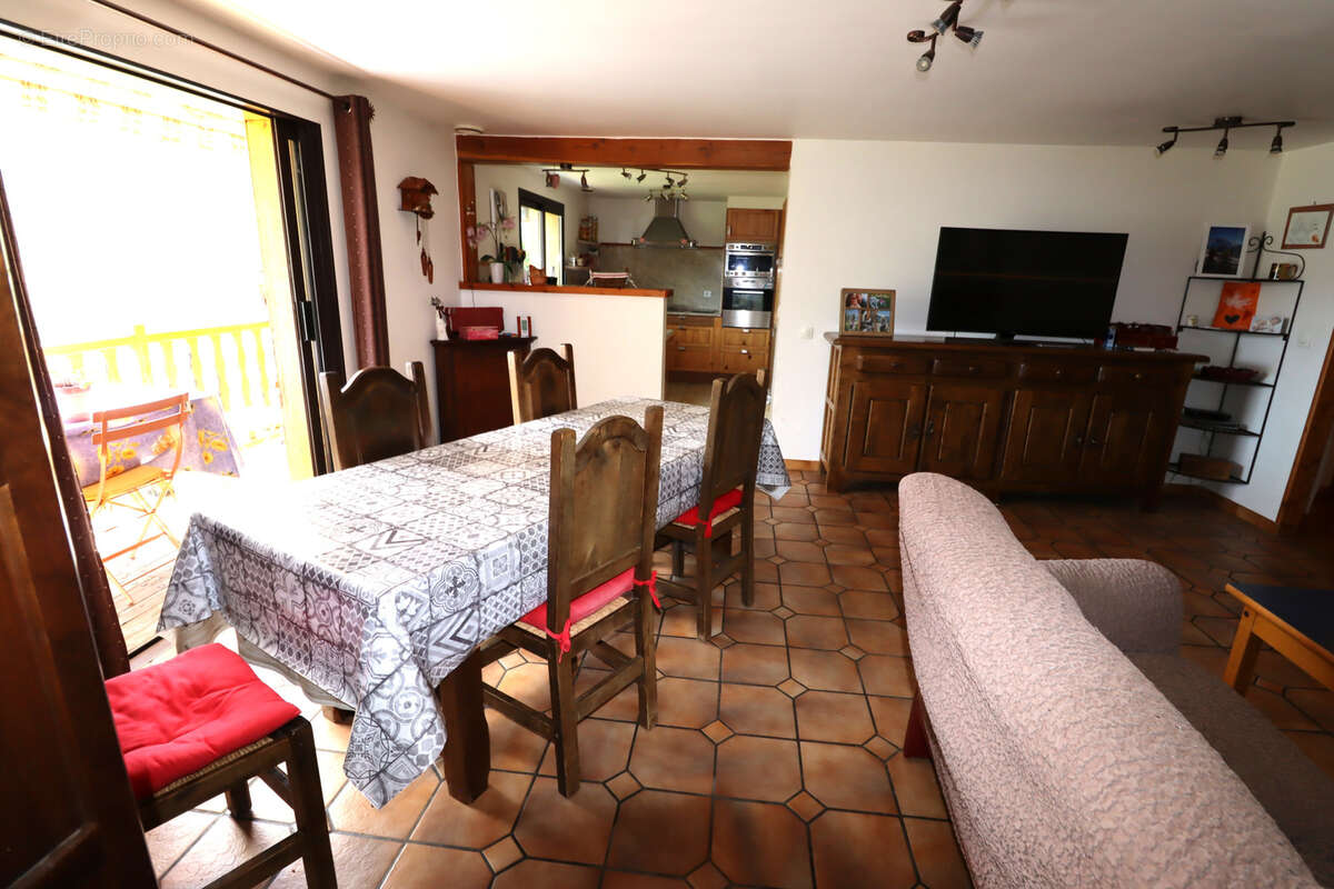Maison 450 m2 - 4 appartements - photo 7
